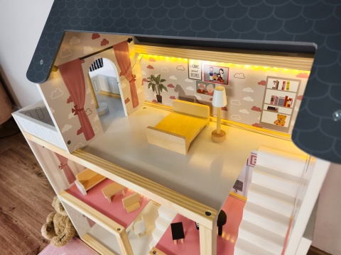 Duży Drewniany Domek dla lalek LED 78cm